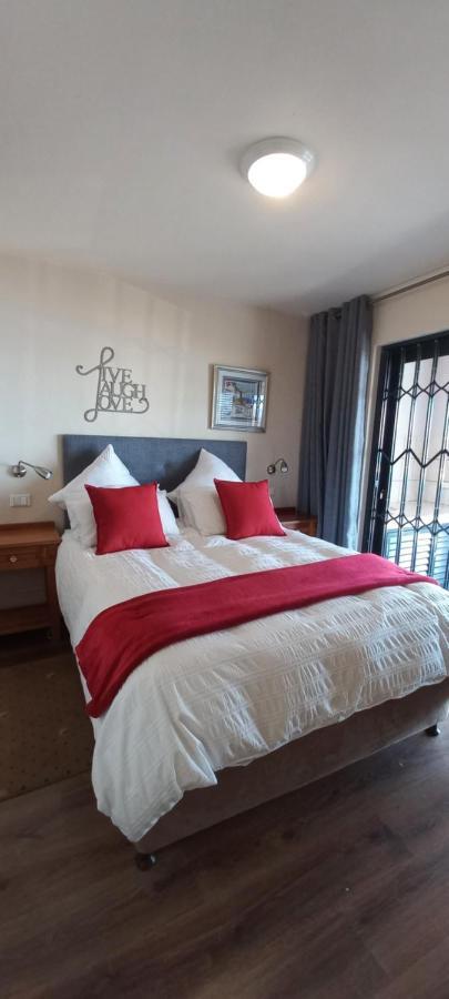 Royal Albatros Apartment Gansbaai Ngoại thất bức ảnh
